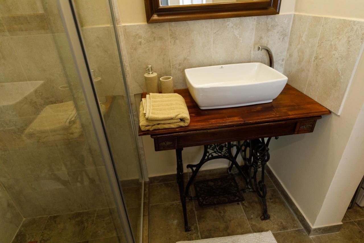 דירות טימישוארה Stylish Flat In The Heart Of Historical Center מראה חיצוני תמונה