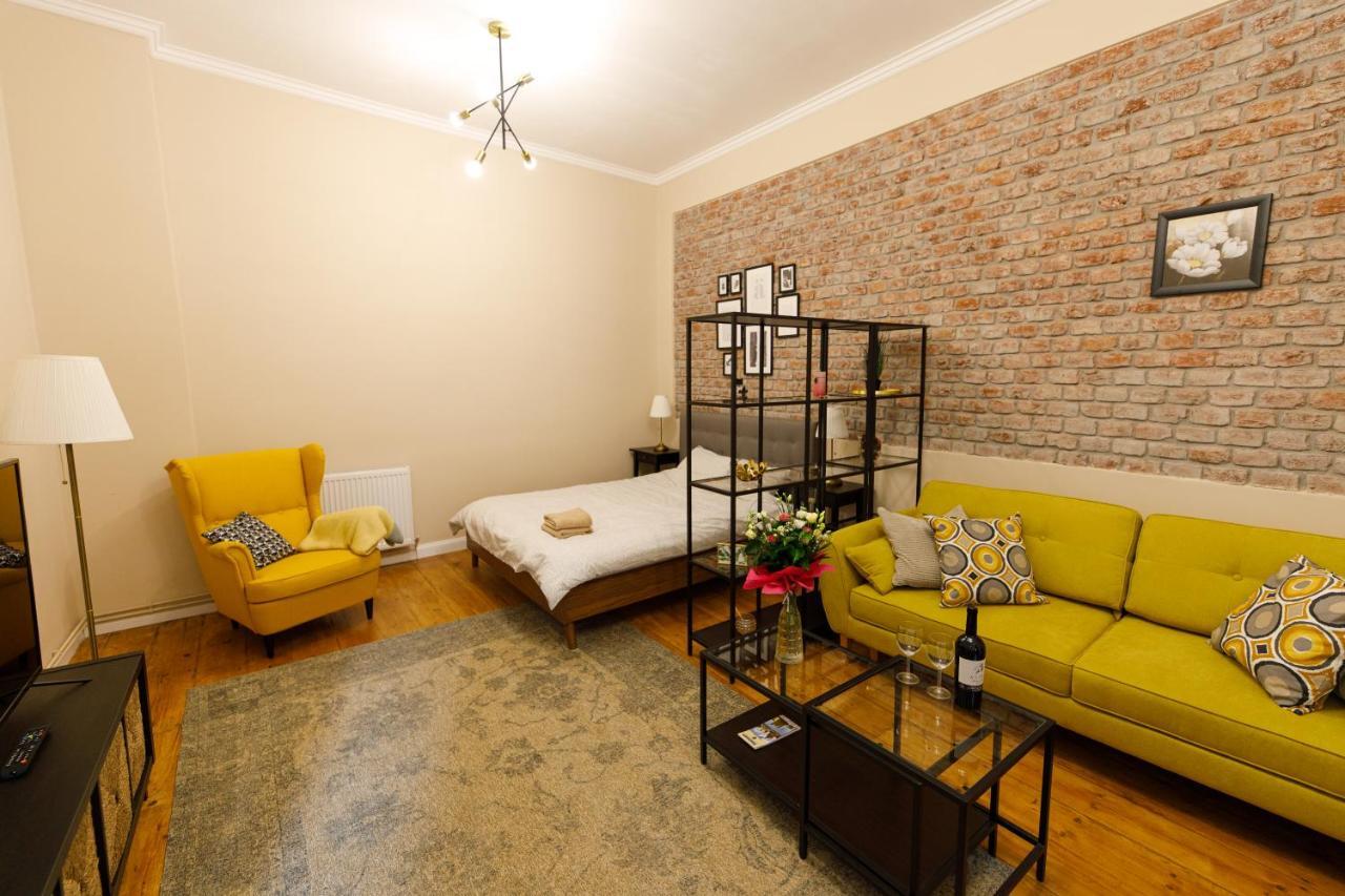 דירות טימישוארה Stylish Flat In The Heart Of Historical Center מראה חיצוני תמונה