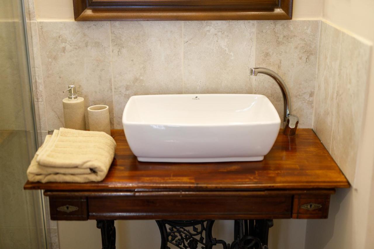 דירות טימישוארה Stylish Flat In The Heart Of Historical Center מראה חיצוני תמונה