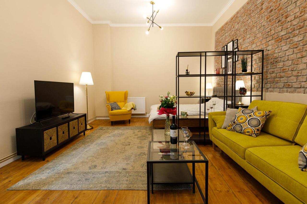 דירות טימישוארה Stylish Flat In The Heart Of Historical Center מראה חיצוני תמונה