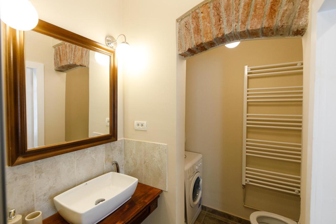 דירות טימישוארה Stylish Flat In The Heart Of Historical Center מראה חיצוני תמונה
